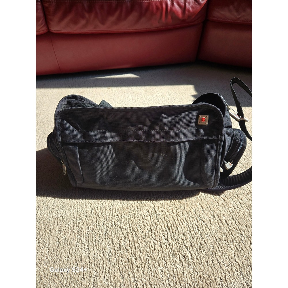 Victorinox Swiss Army Black Ballistic Nylon Travel Bag Organizer Shoulder Strap